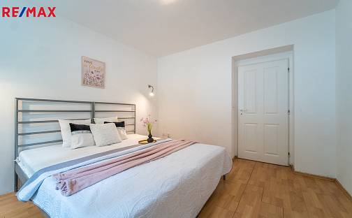 Prodej bytu 3+kk 92 m², Spojovací, Jevany, okres Praha-východ