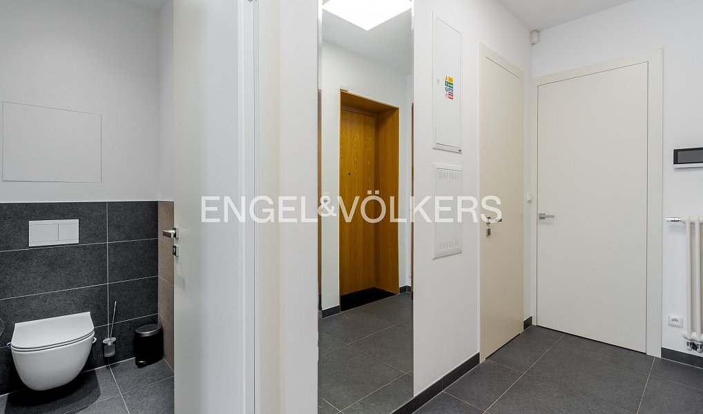 Pronájem bytu 2+kk 65 m², Praha – náhled fotky 8