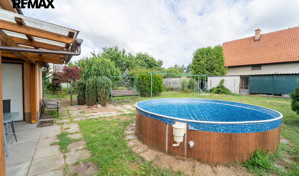Prodej domu 234 m² s pozemkem 999 m², Týnec nad Labem – náhled fotky 51