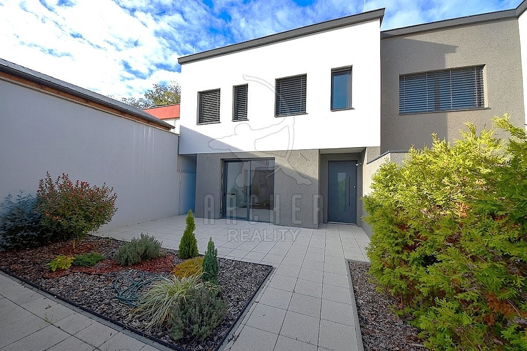 Prodej domu 160 m² s pozemkem 336 m²
