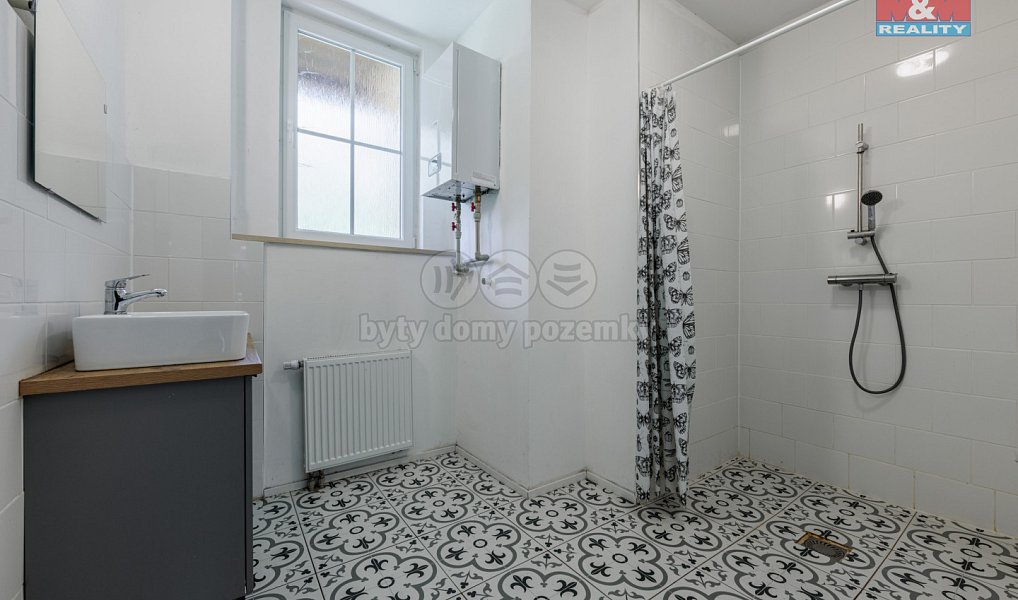 Prodej domu 293 m² s pozemkem 853 m², Vejprty – náhled fotky 21