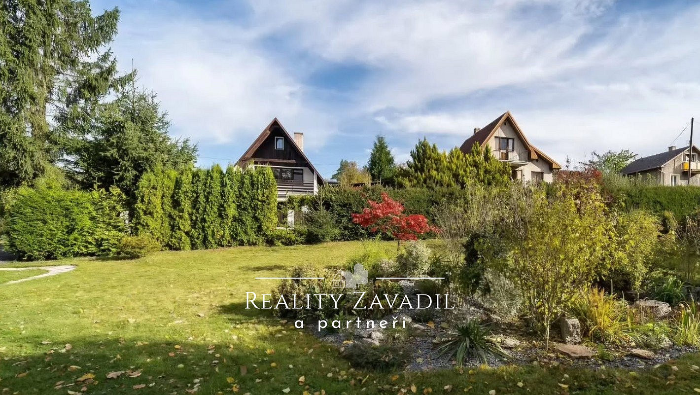 Prodej stavebního pozemku 743 m² – fotografie 4