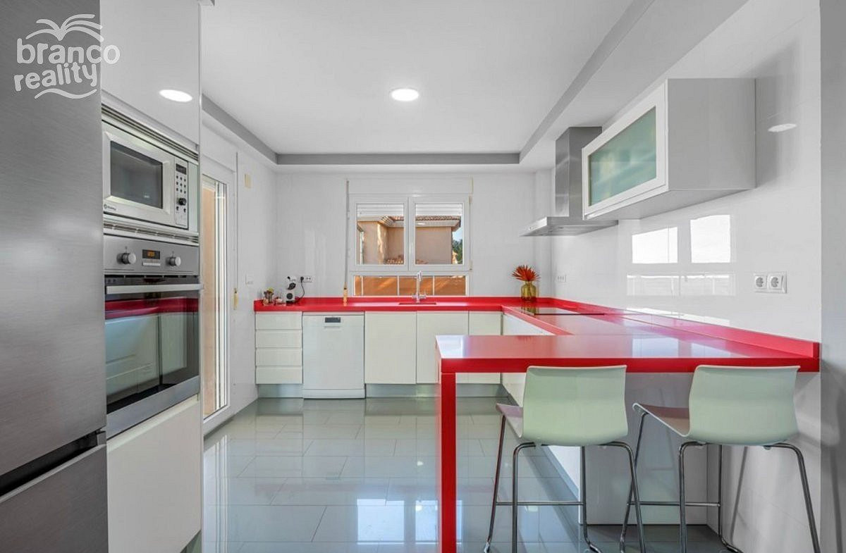 Prodej domu 180 m² s pozemkem 600 m² – pohled 5