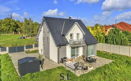 Prodej domu 137 m² s pozemkem 841 m², Brennerova, Babice, okres Praha-východ