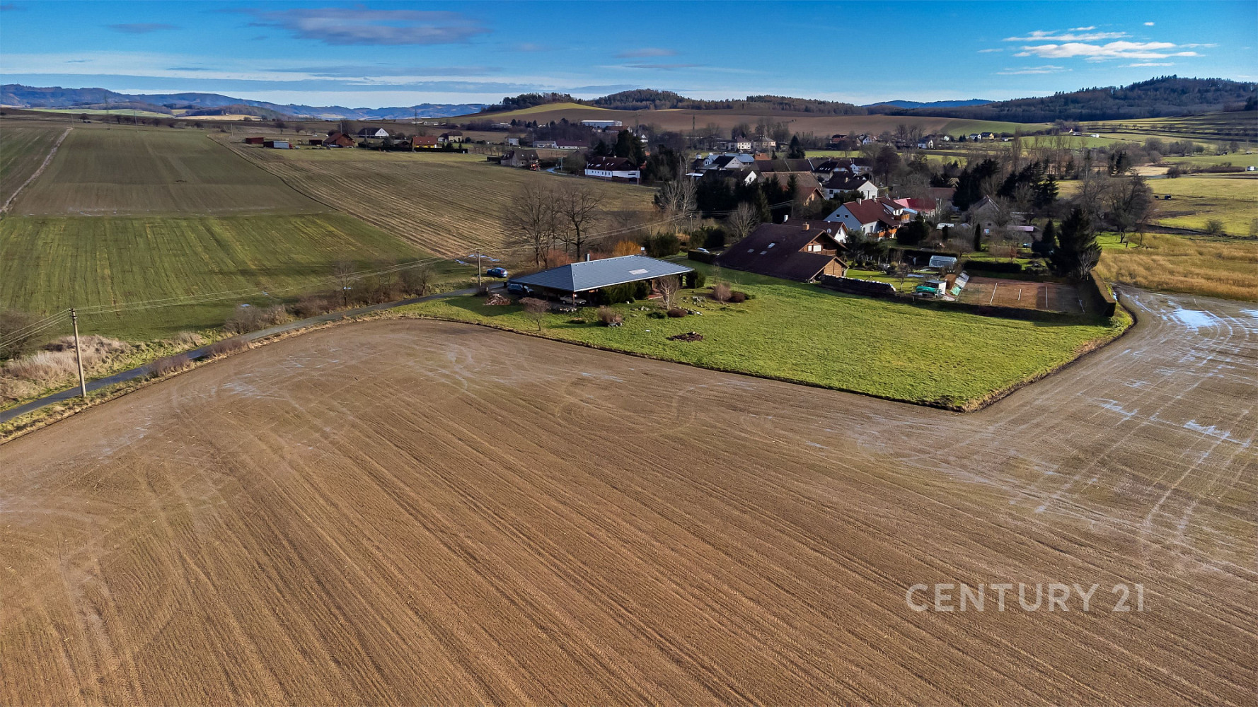 Prodej stavebního pozemku 1 035 m² – fotografie 5