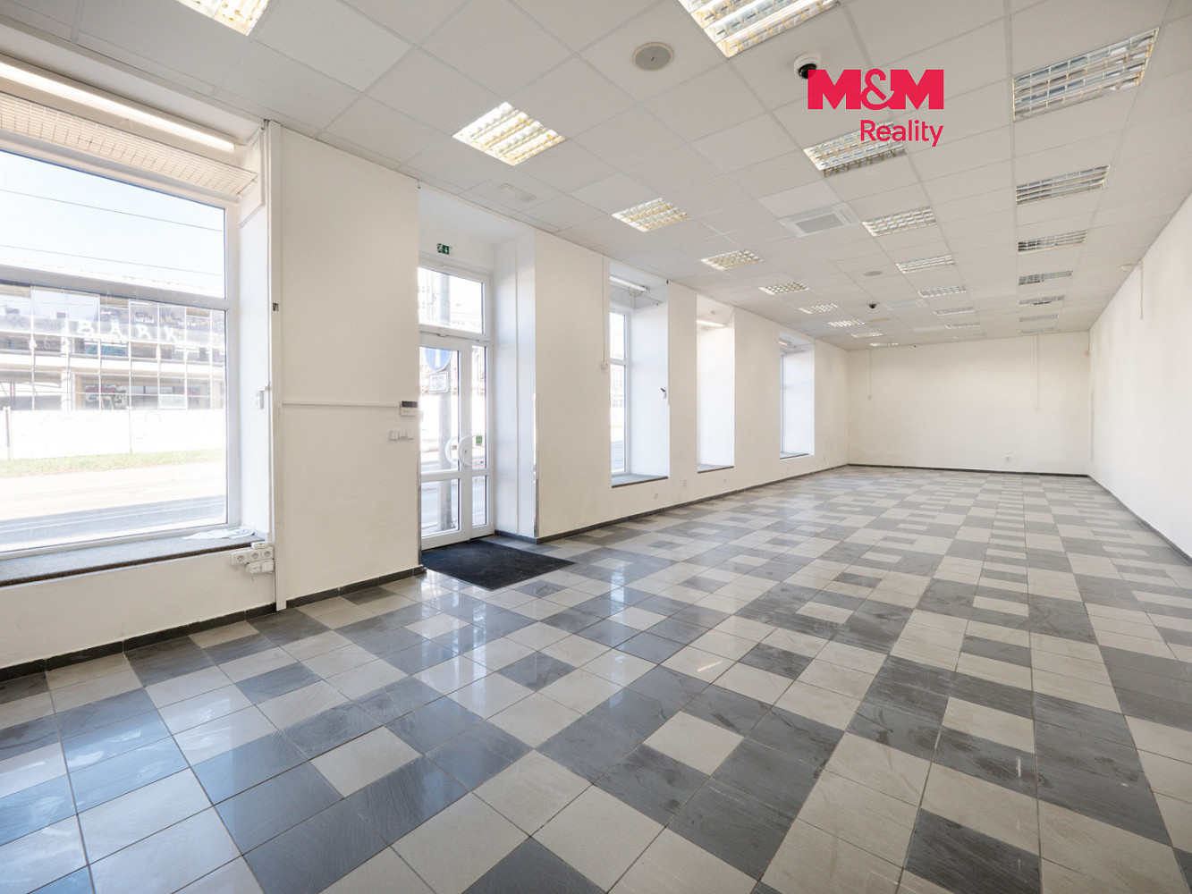 Prodej obchodních prostor 144 m²