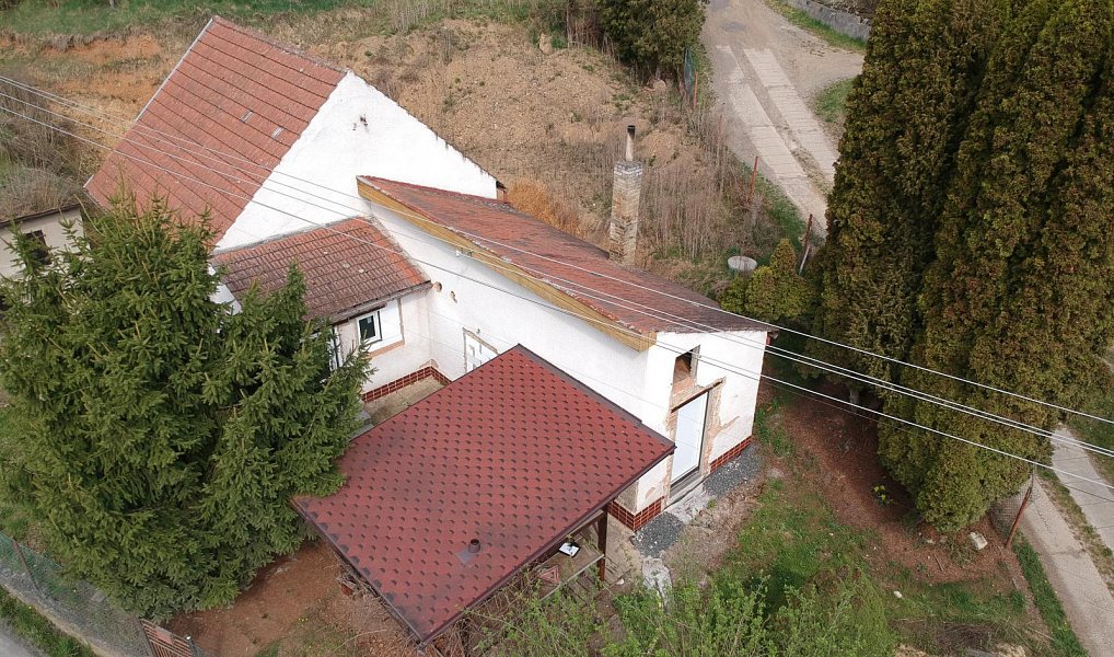 Prodej domu 135 m² s pozemkem 1 090 m², Městečko – náhled fotky 28