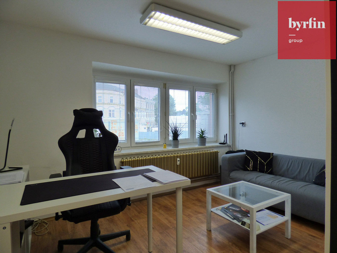 Pronájem kanceláře 225 m² – fotografie 3
