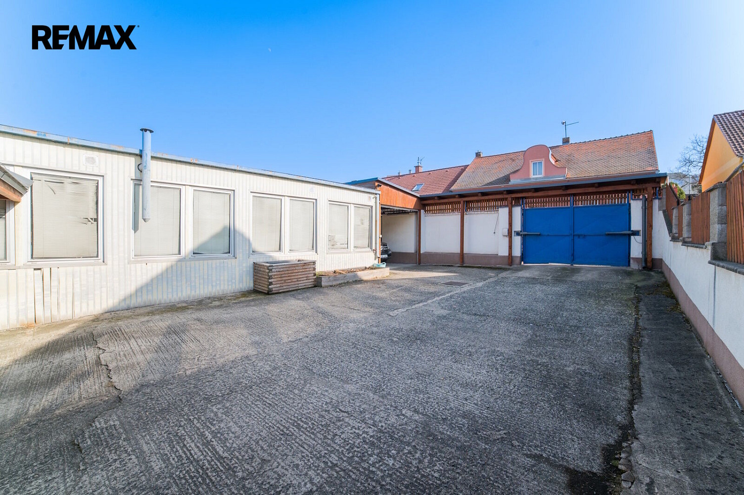 Stavební pozemek pro rodinný dům v centru Bíliny 515 m² - View 4