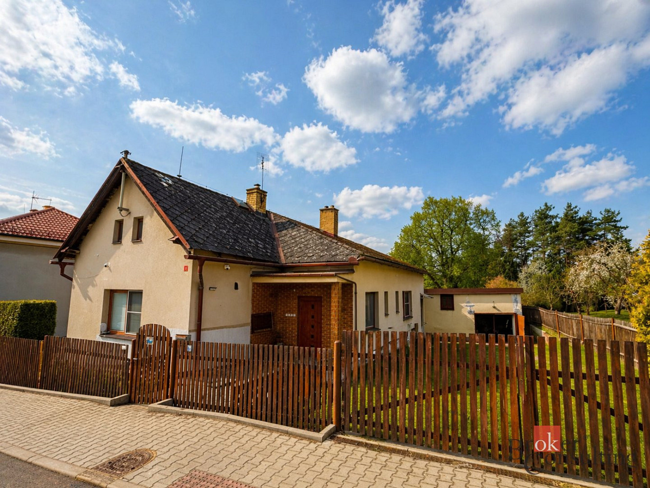 Prodej domu 144 m² s pozemkem 639 m² – fotografie 2