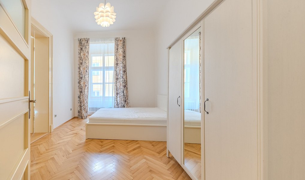 Prodej bytu 4+kk 127 m², Praha – náhled fotky 9
