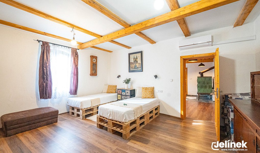 Prodej domu 167 m² s pozemkem 2 511 m², Polička – náhled fotky 10