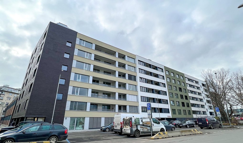 Pronájem bytu 2+kk 43 m², Praha – náhled fotky 20