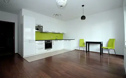 Pronájem bytu 1+kk 37 m²