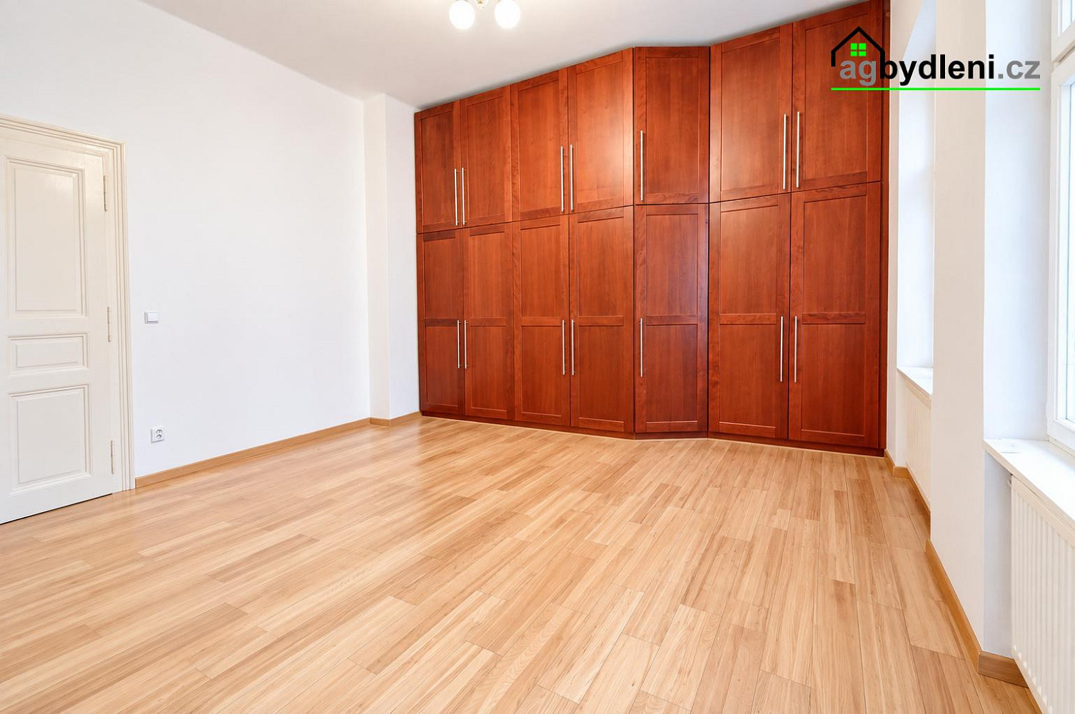 Pronájem bytu 2+1 53 m² – fotografie 2