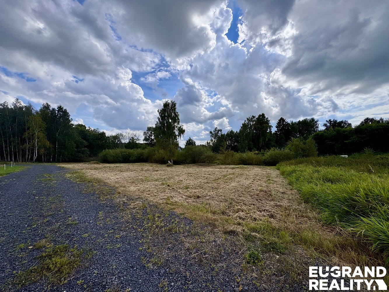 Prodej stavebního pozemku 2 068 m² – fotografie 4