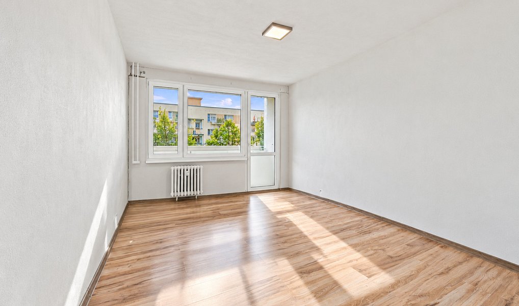 Prodej bytu 3+1 79 m², Krupka – náhled fotky 3