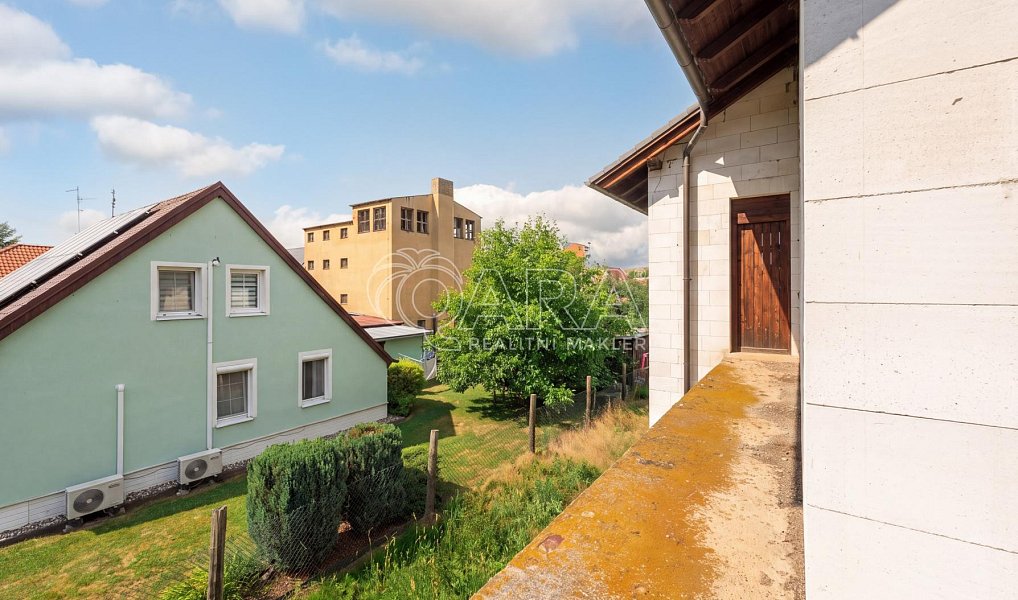 Prodej domu 170 m² s pozemkem 612 m², Lišany – náhled fotky 11
