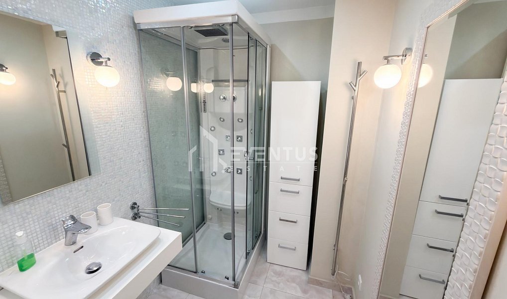 Pronájem bytu 2+1 89 m², Praha – náhled fotky 12