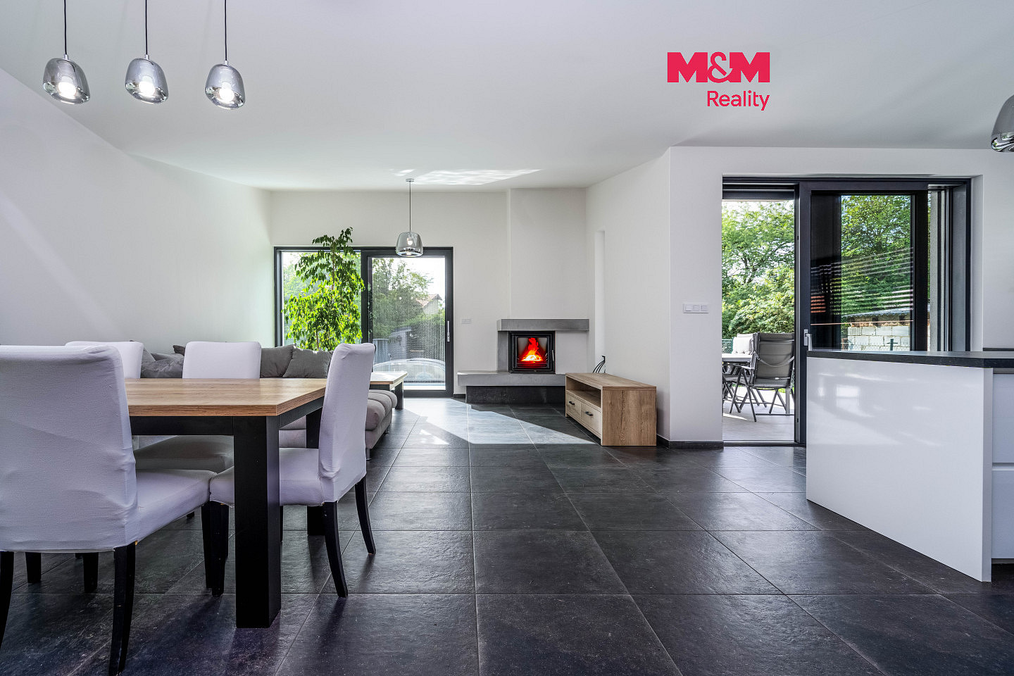 Prodej domu 192 m² s pozemkem 647 m²