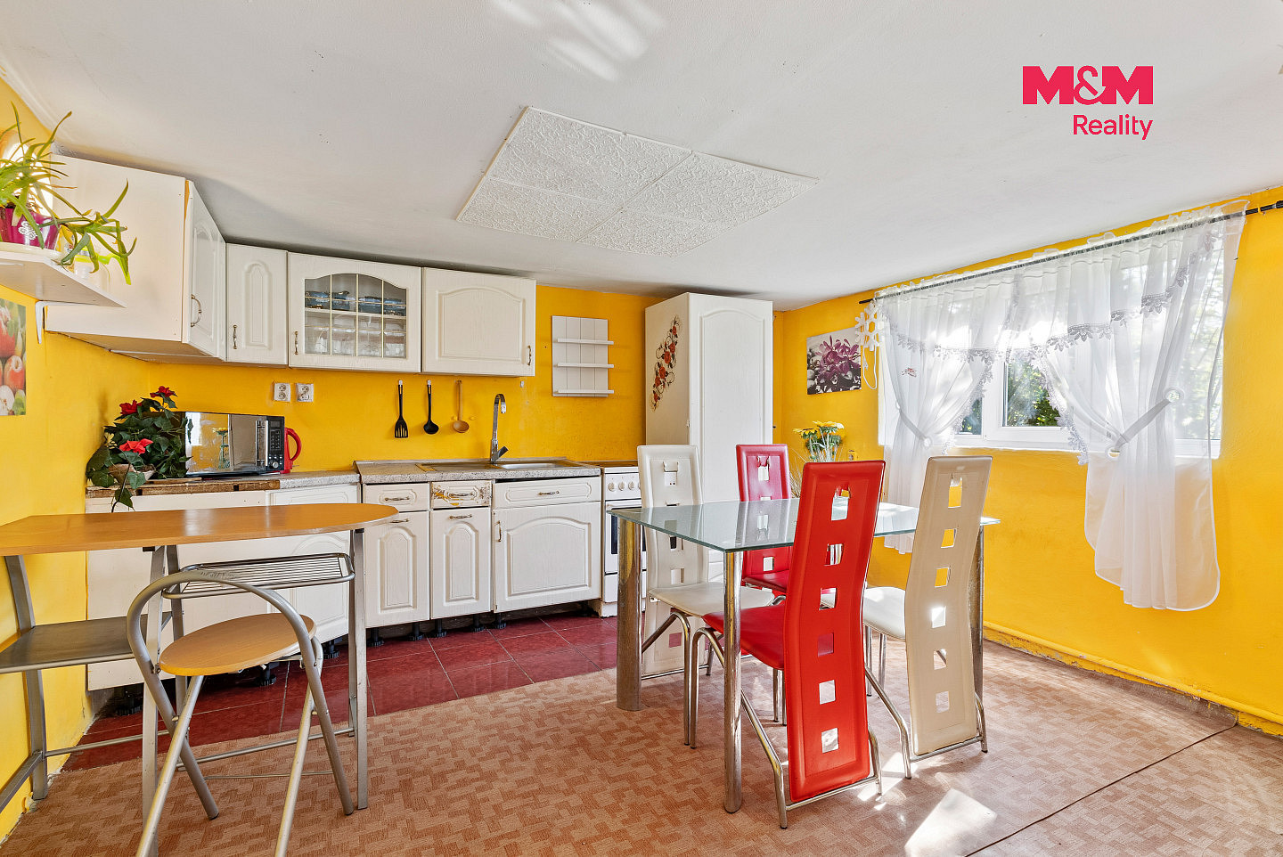 Prodej domu 220 m² s pozemkem 1 021 m² — photo 2