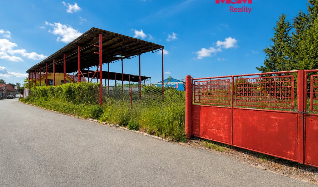 Prodej komerčního pozemku 3 387 m², Slaný – fotka 1 z 7