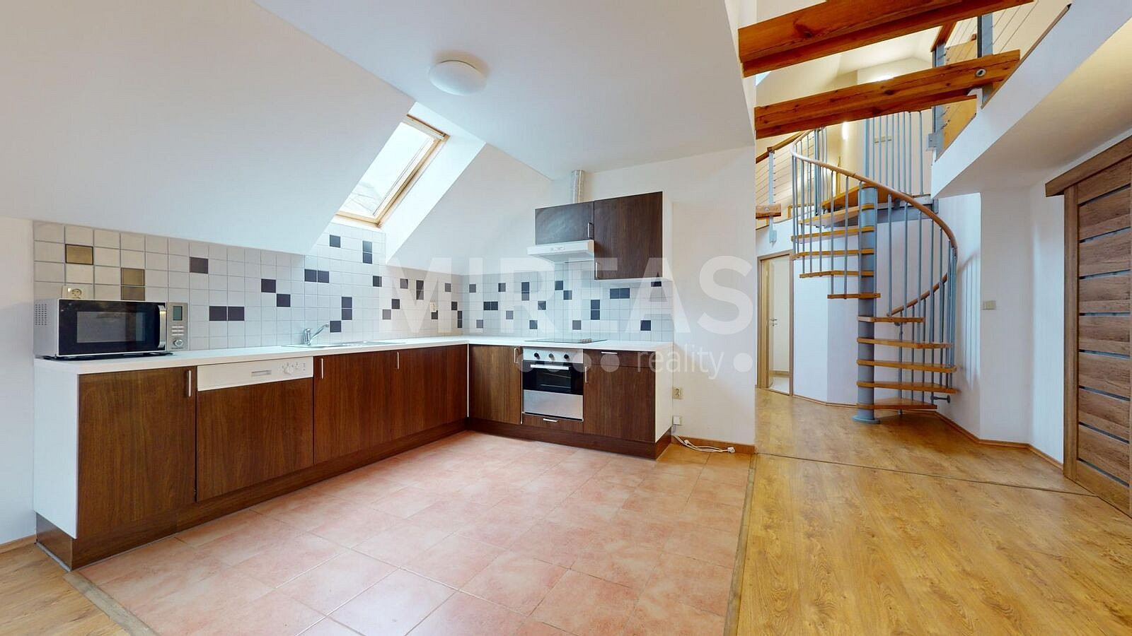Pronájem bytu 3+kk 185 m²