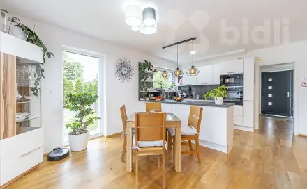 Pronájem bytu 5+kk 105 m², Sulice - Želivec, okres Praha-východ