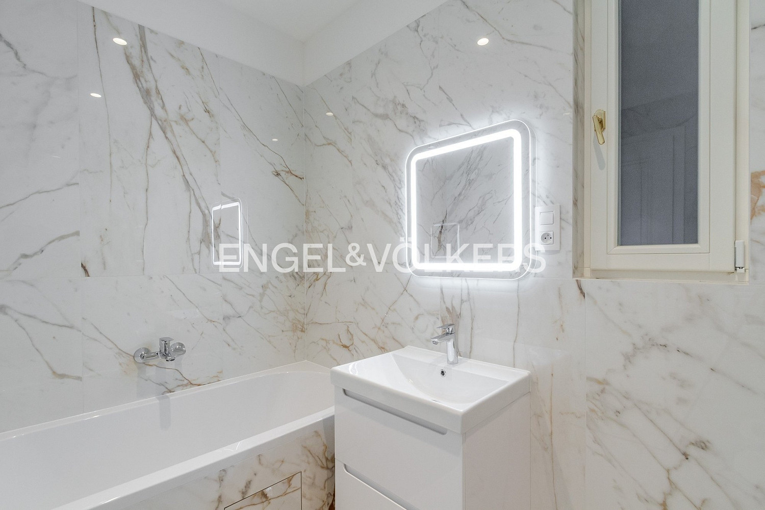 Pronájem bytu 3+kk 75 m² – další