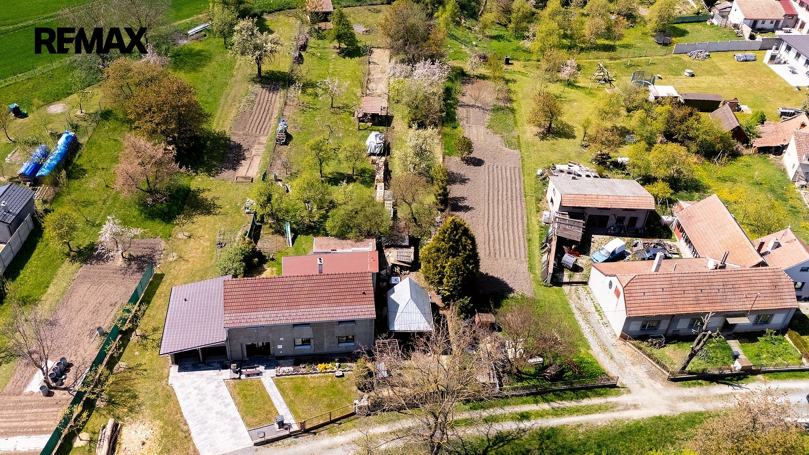 Prodej stavebního pozemku 881 m² – fotografie 3