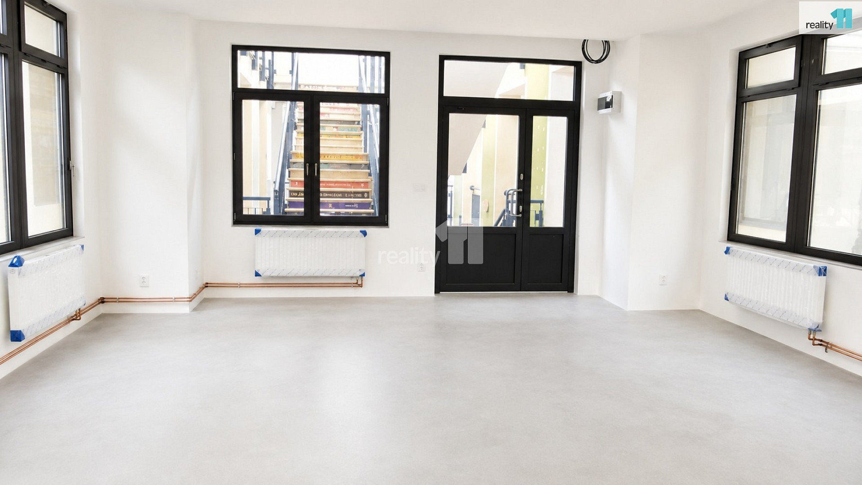 Pronájem obchodních prostor 40 m² – fotografie 2