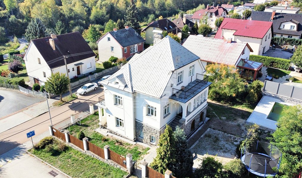 Prodej domu 306 m² s pozemkem 634 m², Plzeň – náhled fotky 2