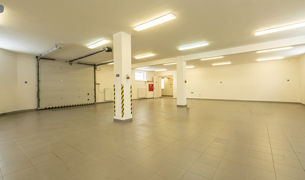 Pronájem obchodních prostor 299 m², Jičín – náhled fotky 33