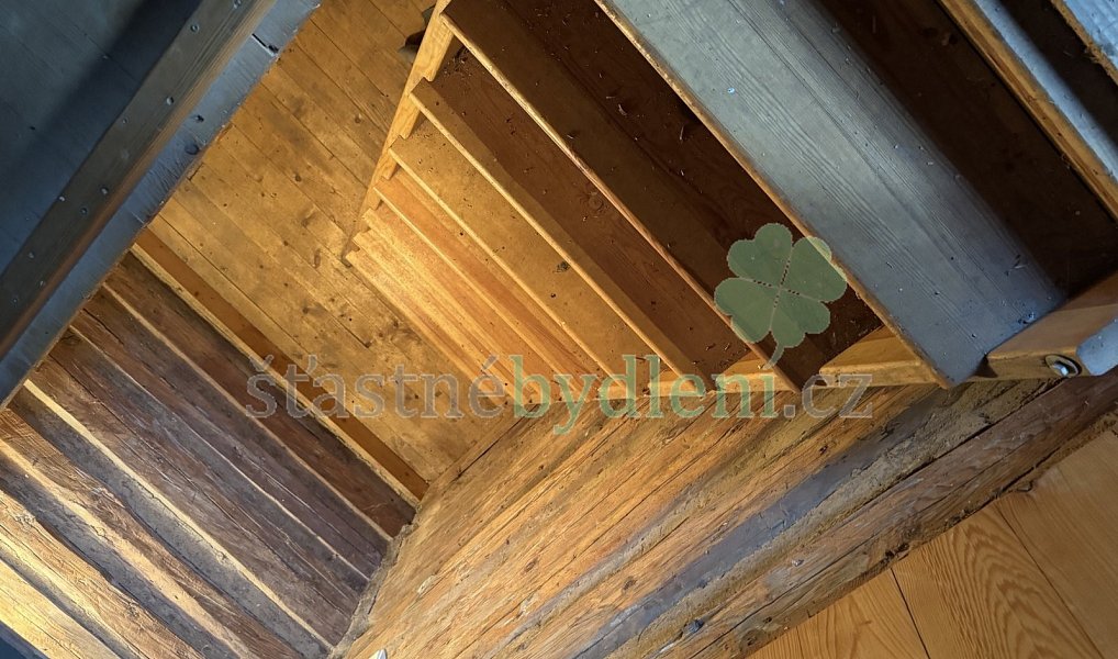 Prodej domu 230 m² s pozemkem 2 028 m², Volfartice – náhled fotky 13