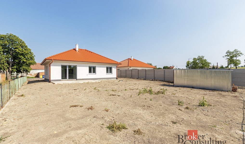 Prodej domu 100 m² s pozemkem 699 m², Miroslav – náhled fotky 24