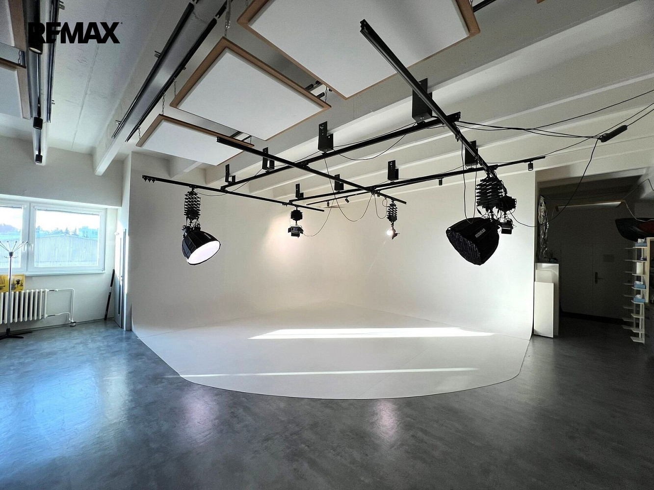 Pronájem komerčního objektu (jiného typu) 150 m²
