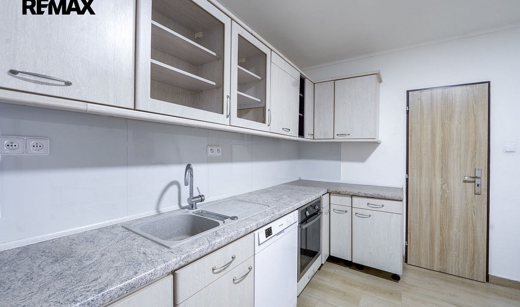 Prodej domu 180 m² s pozemkem 190 m², Stachy – náhled fotky 17