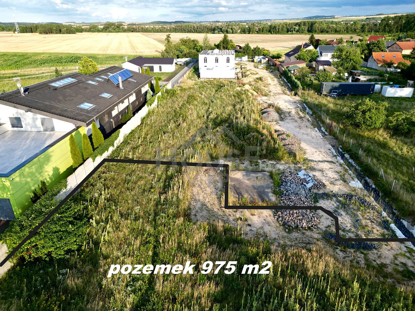 Prodej stavebního pozemku 975 m² – fotografie 4