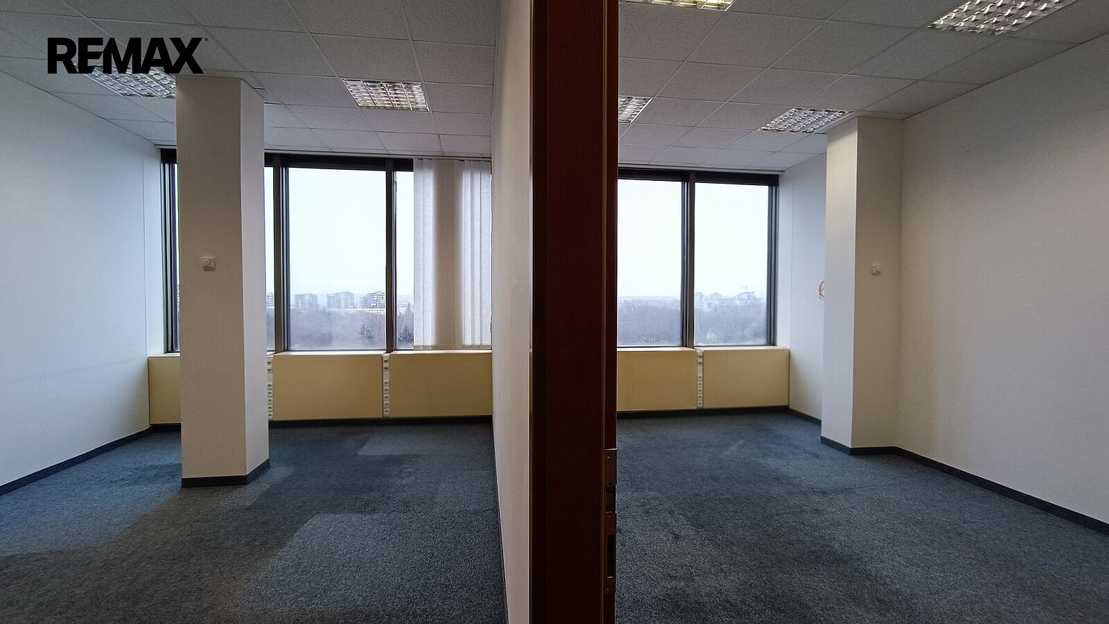Pronájem kanceláře 46 m² – fotografie 4