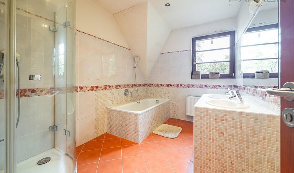 Prodej domu 287 m² s pozemkem 997 m², Praha – náhled fotky 11