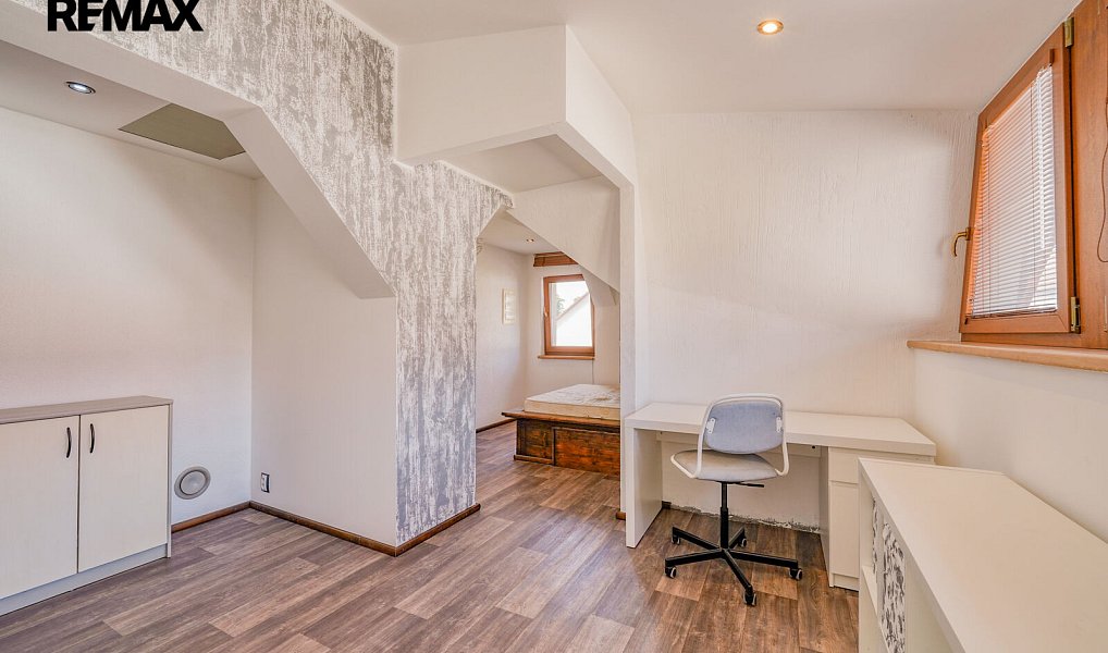 Prodej domu 230 m² s pozemkem 1 093 m², Zbůch – náhled fotky 25
