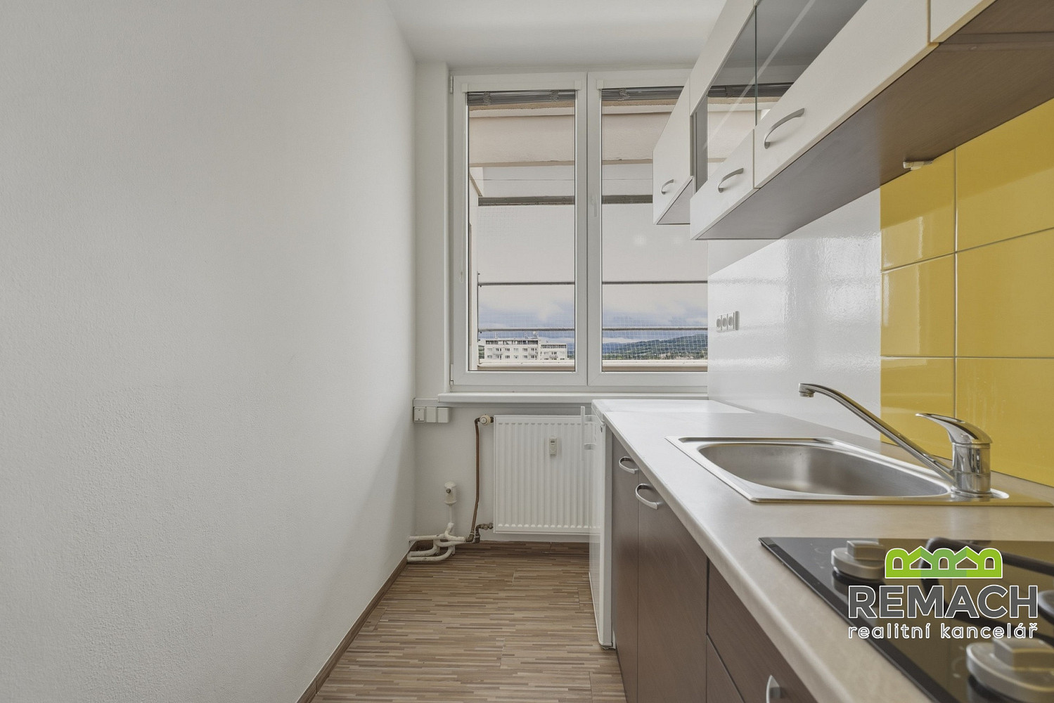 Pronájem bytu 1+kk 33 m² – fotografie 2