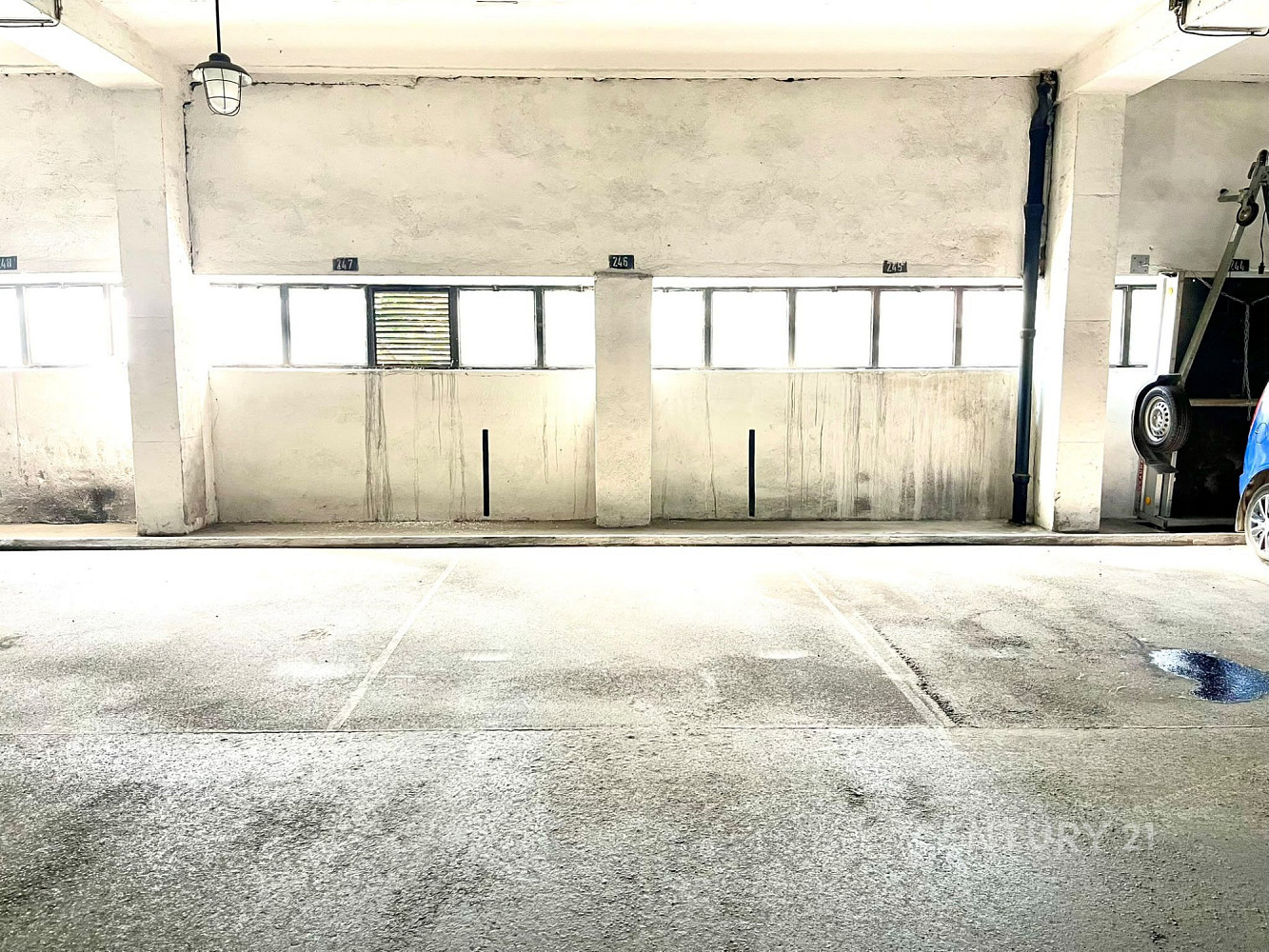 Prodej parkovacího stání na ulici Voroněžská 3099/1a – fotografie 3