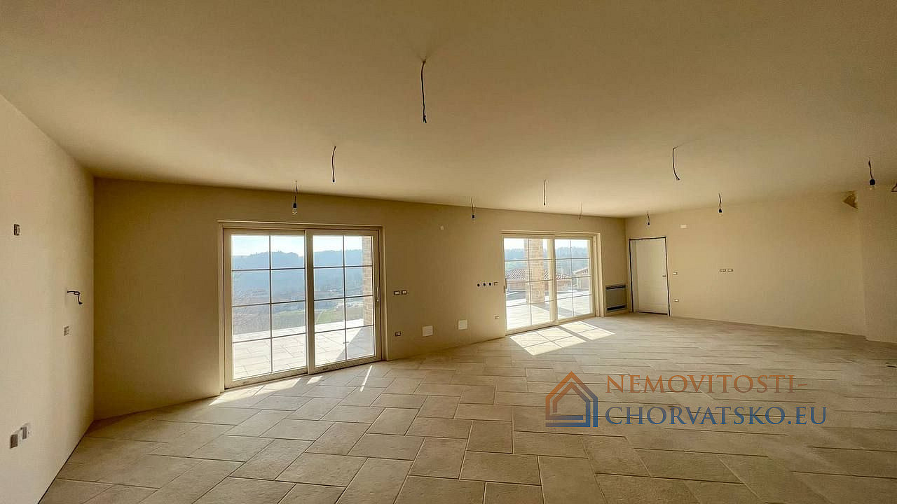 Prodej domu 300 m² s pozemkem 1 200 m² - Widok 4