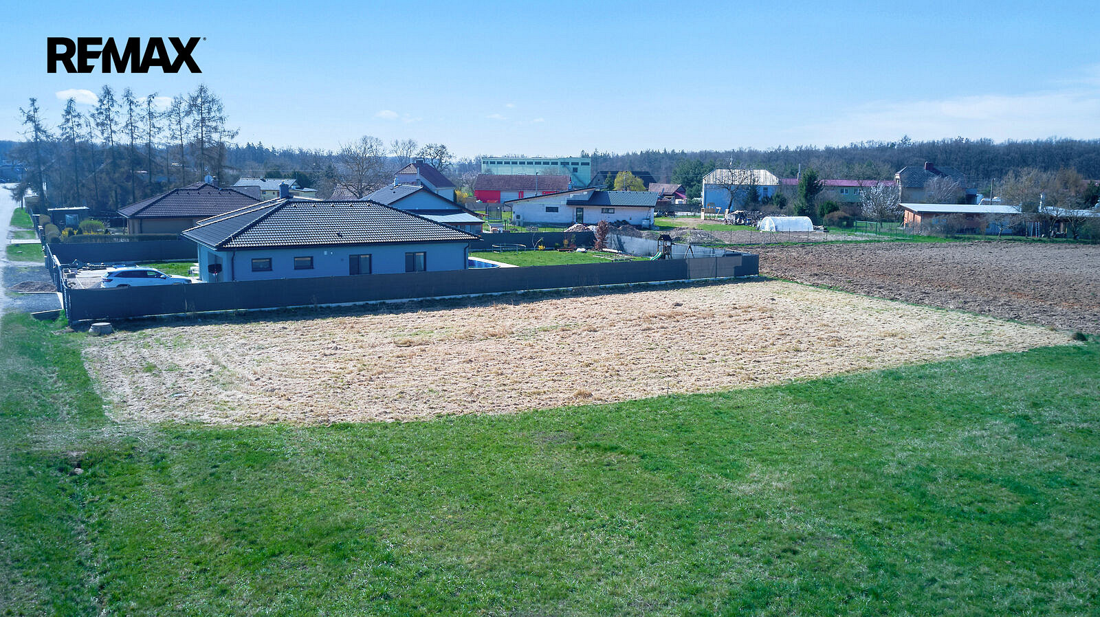 Prodej stavebního pozemku 1 004 m² – fotografie 4