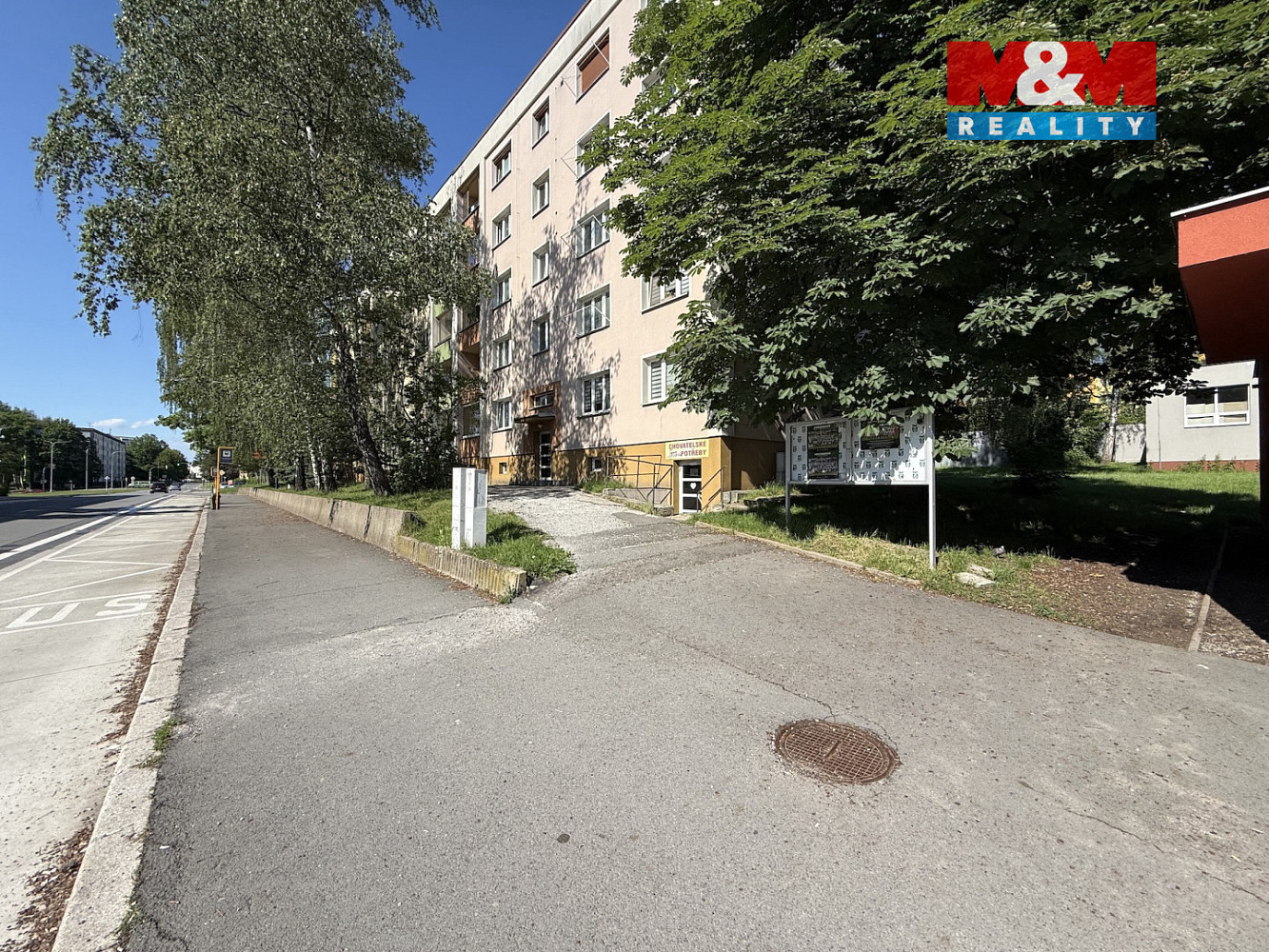 Prodej obchodních prostor 21 m² — photo 2