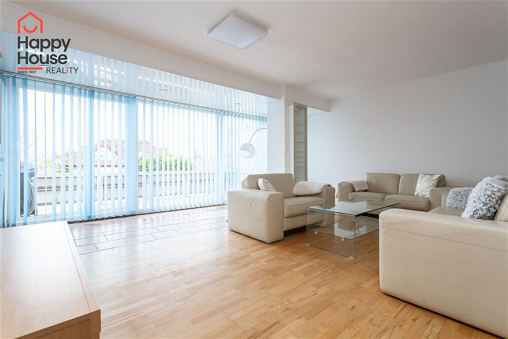 Pronájem domu 250 m² s pozemkem 625 m² – pohled 5