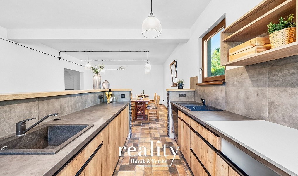 Prodej domu 205 m² s pozemkem 370 m², Perná – náhled fotky 27