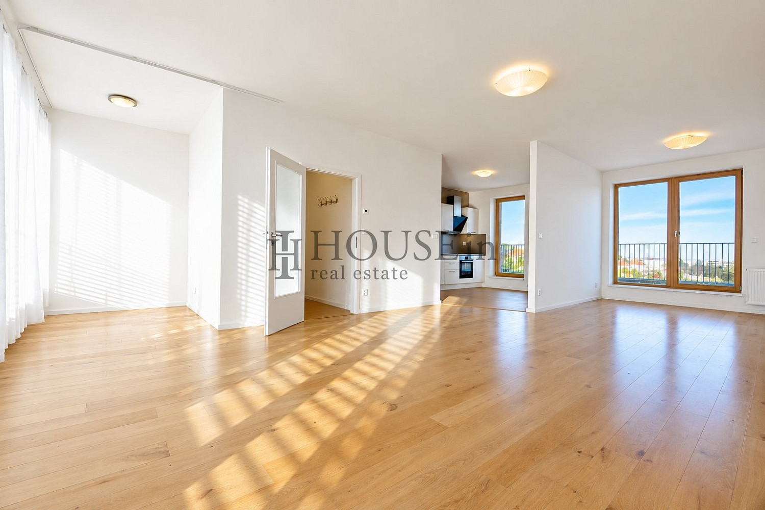 Pronájem bytu 3+kk 98 m² – fotografie 5