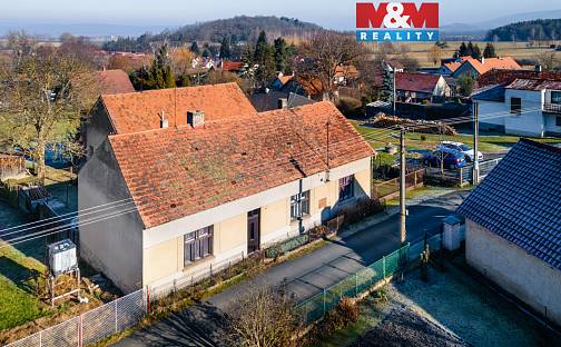 Prodej domu 285 m² s pozemkem 807 m², Běštín, okres Beroun